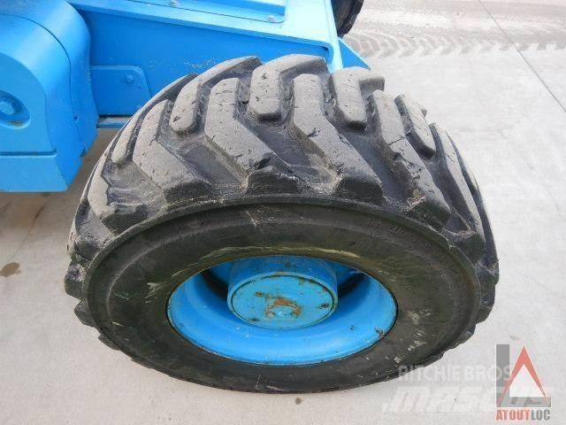 Aichi SP21AJ Nacele cu brat articulat