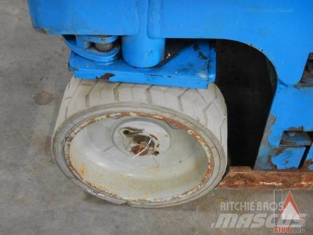 Genie GS-1932 Nacele cu brat articulat