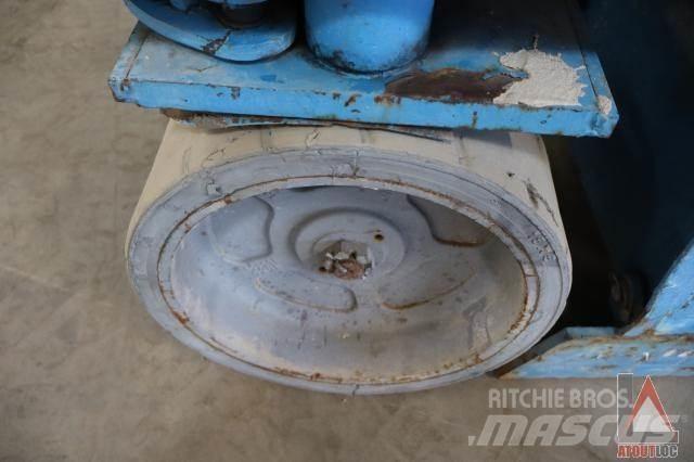 Genie GS-3246 Nacele cu brat articulat