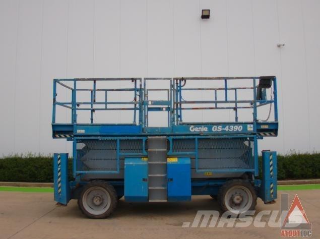 Genie GS-4390RT Nacele cu brat articulat
