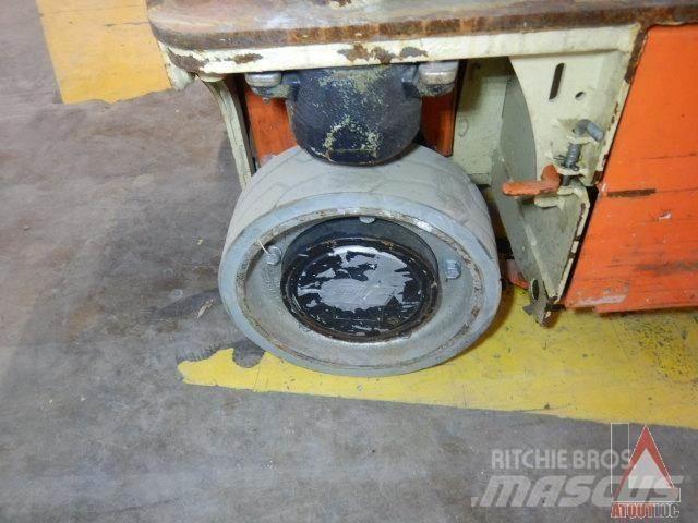 JLG 1230ES Nacele cu brat articulat