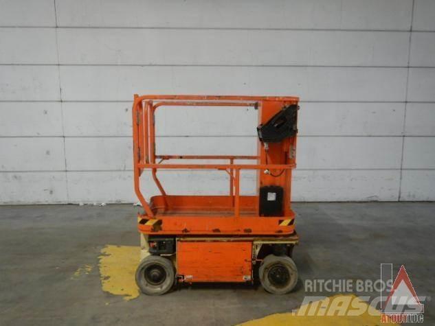 JLG 1230ES Nacele cu brat articulat