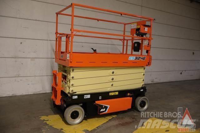 JLG 3246ES Nacele cu brat articulat
