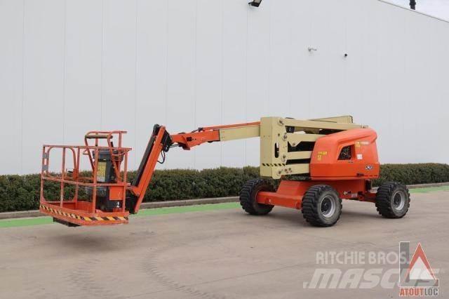 JLG 520AJ Nacele cu brat articulat