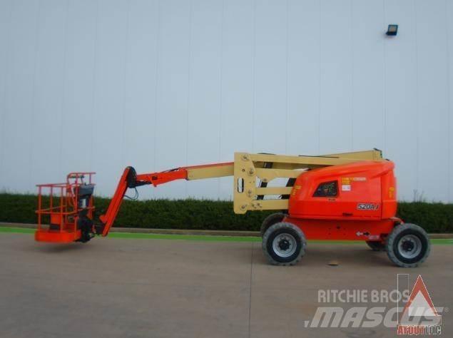JLG 520AJ Nacele cu brat articulat