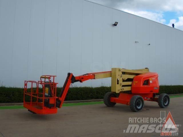 JLG 520AJ Nacele cu brat articulat