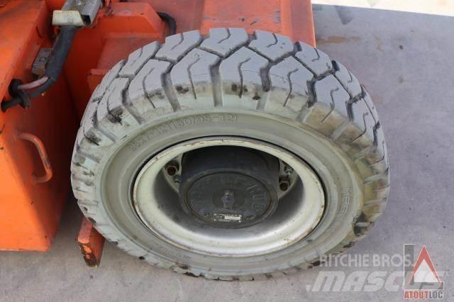 JLG E300AJP Nacele cu brat articulat