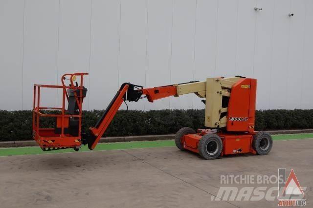 JLG E300AJP Nacele cu brat articulat
