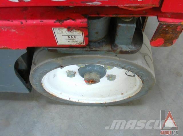 SkyJack SJ16 Nacele cu brat articulat