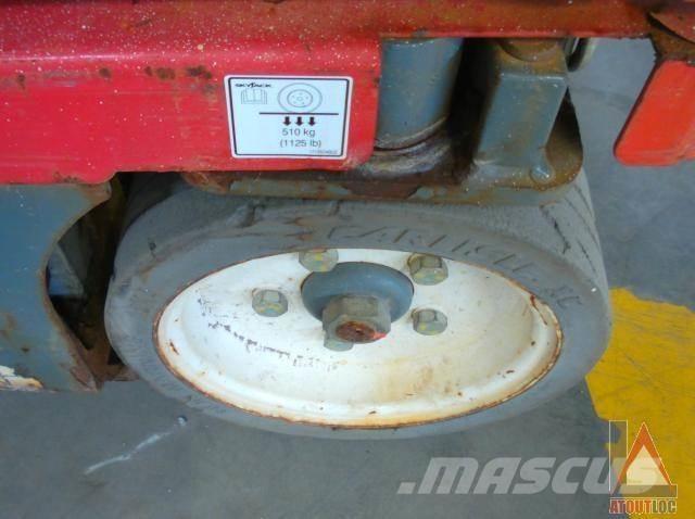 SkyJack SJ16 Nacele cu brat articulat