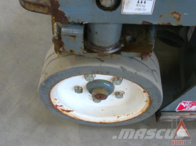 SkyJack SJ3219 Nacele cu brat articulat