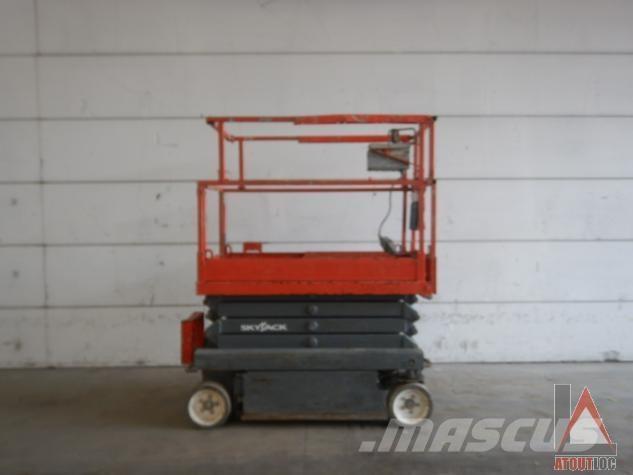 SkyJack SJ3219 Nacele cu brat articulat