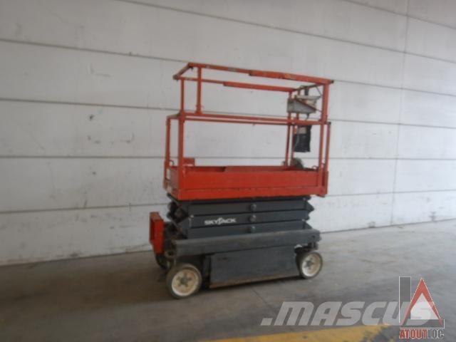 SkyJack SJ3219 Nacele cu brat articulat