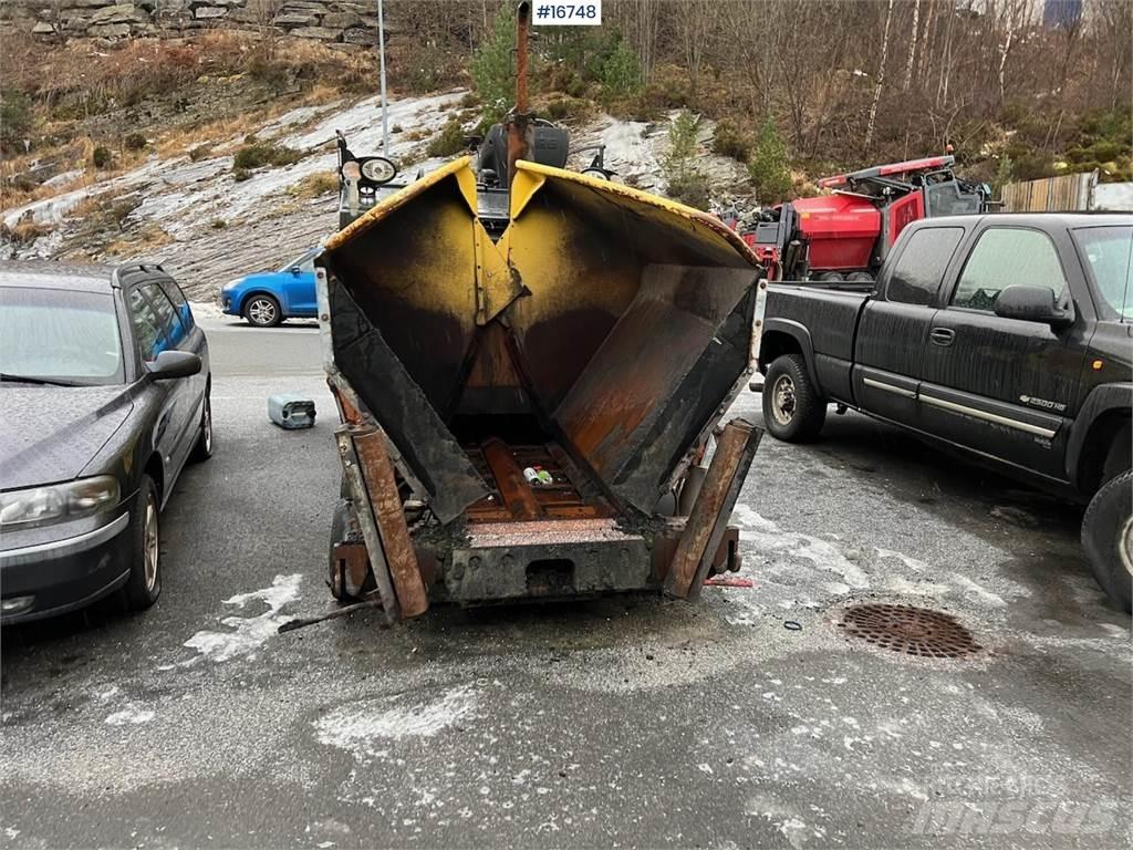 Bomag BF 300P Pavatoare asfalt