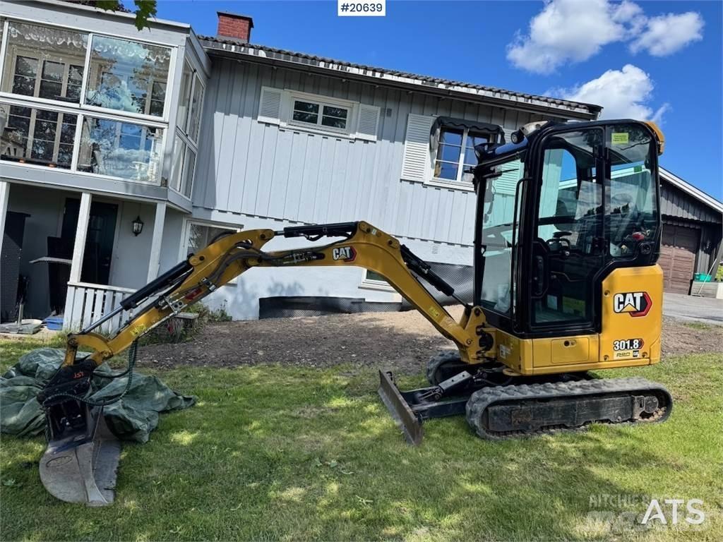 CAT 301.8 Excavatoare pe șenile
