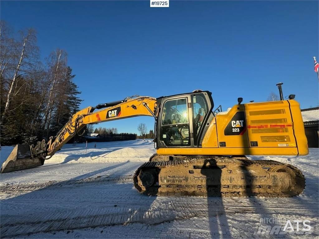 CAT 323 Excavatoare pe șenile

