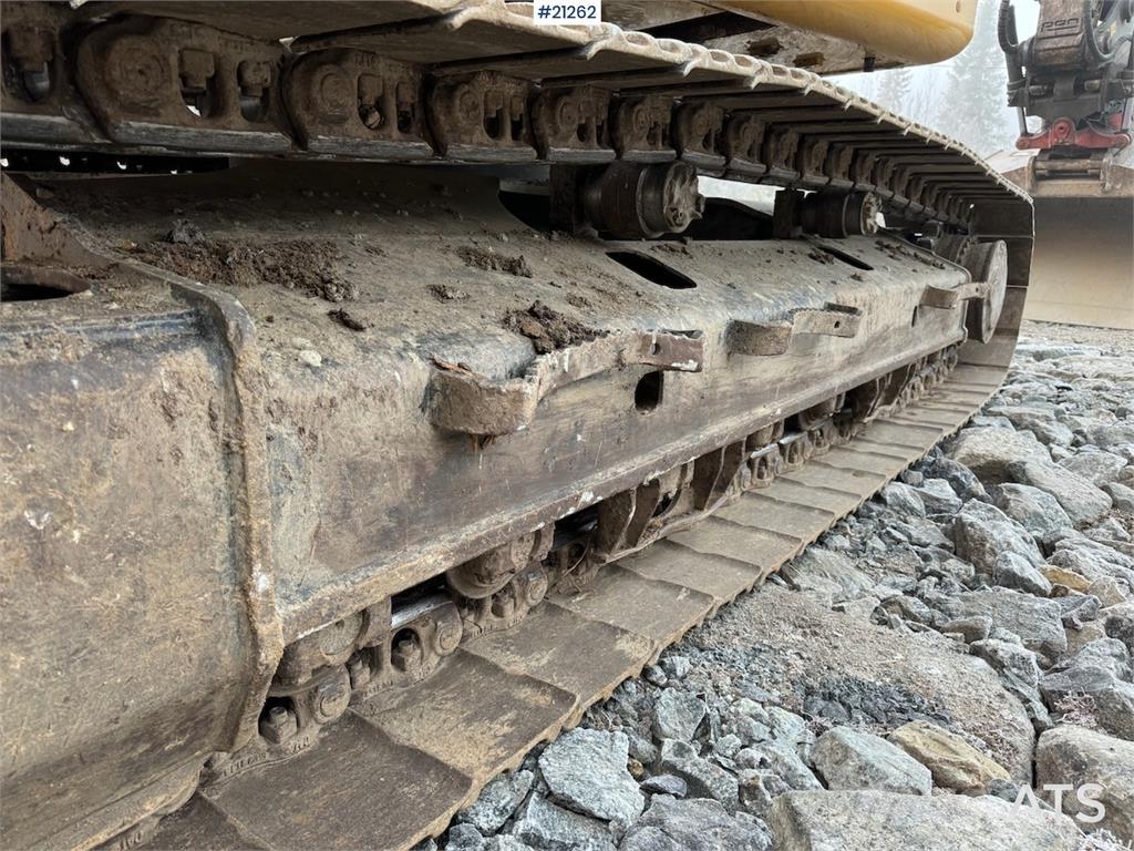 CAT 323 Excavatoare pe șenile
