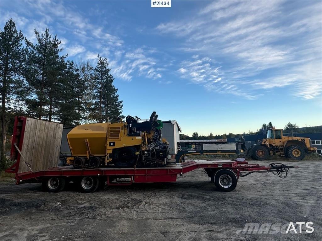 CAT AP 300 Pavatoare asfalt