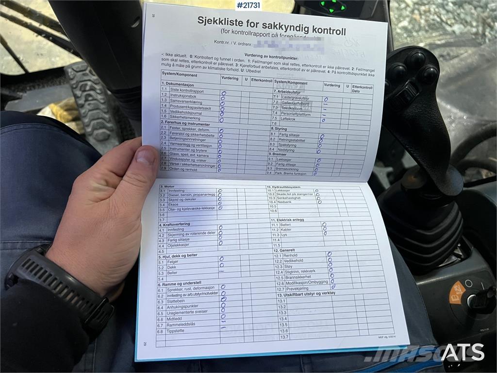 CAT M318F Excavatoare cu roti