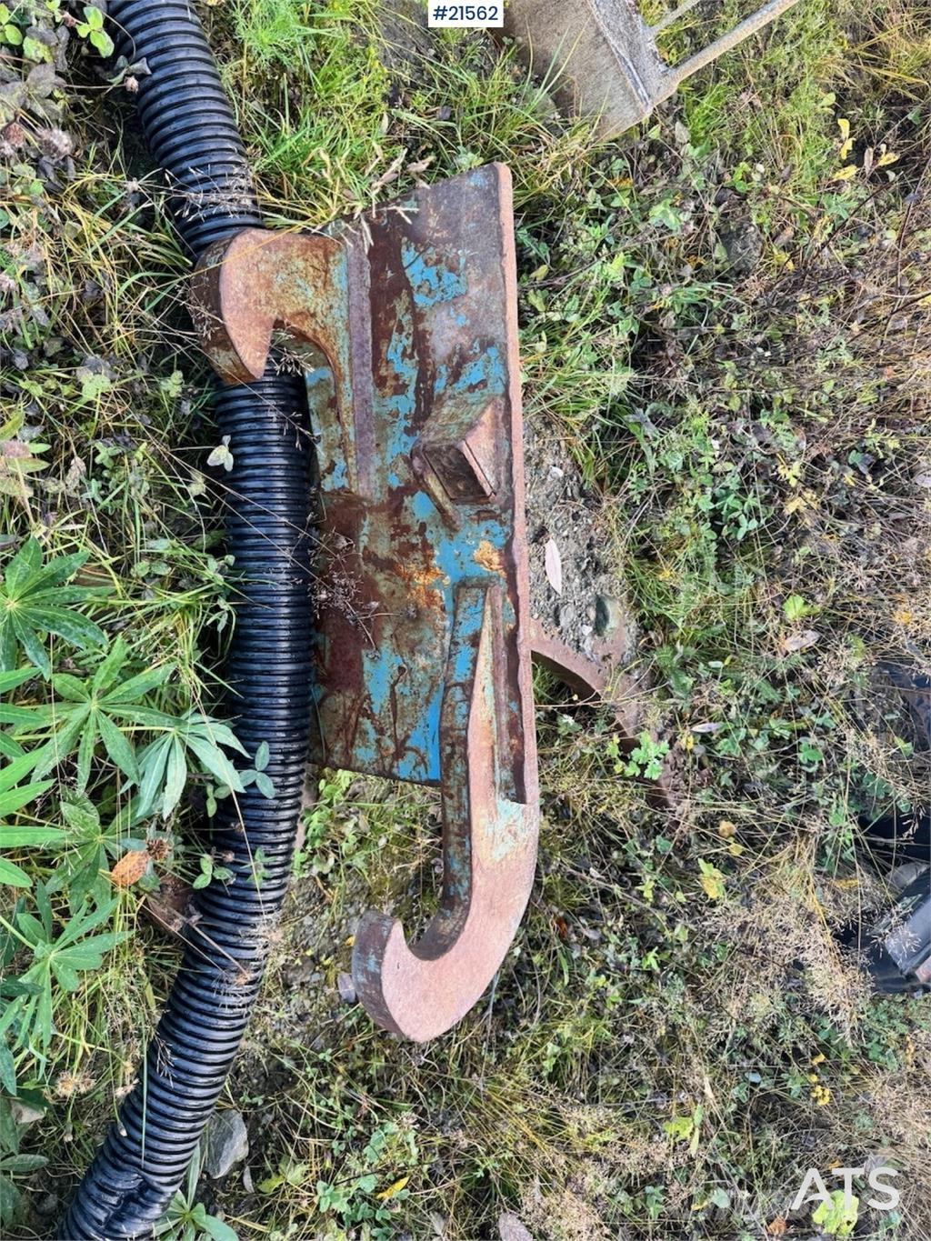 Hyundai 140LC-7 Excavatoare pe șenile
