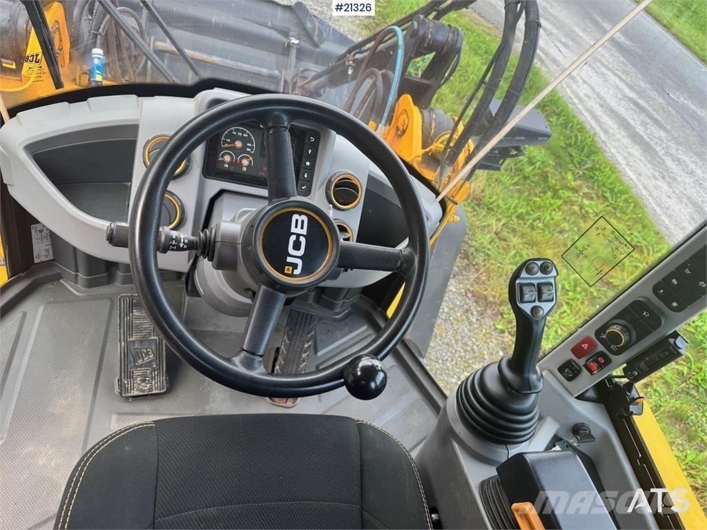 JCB 413K Incarcator pe pneuri
