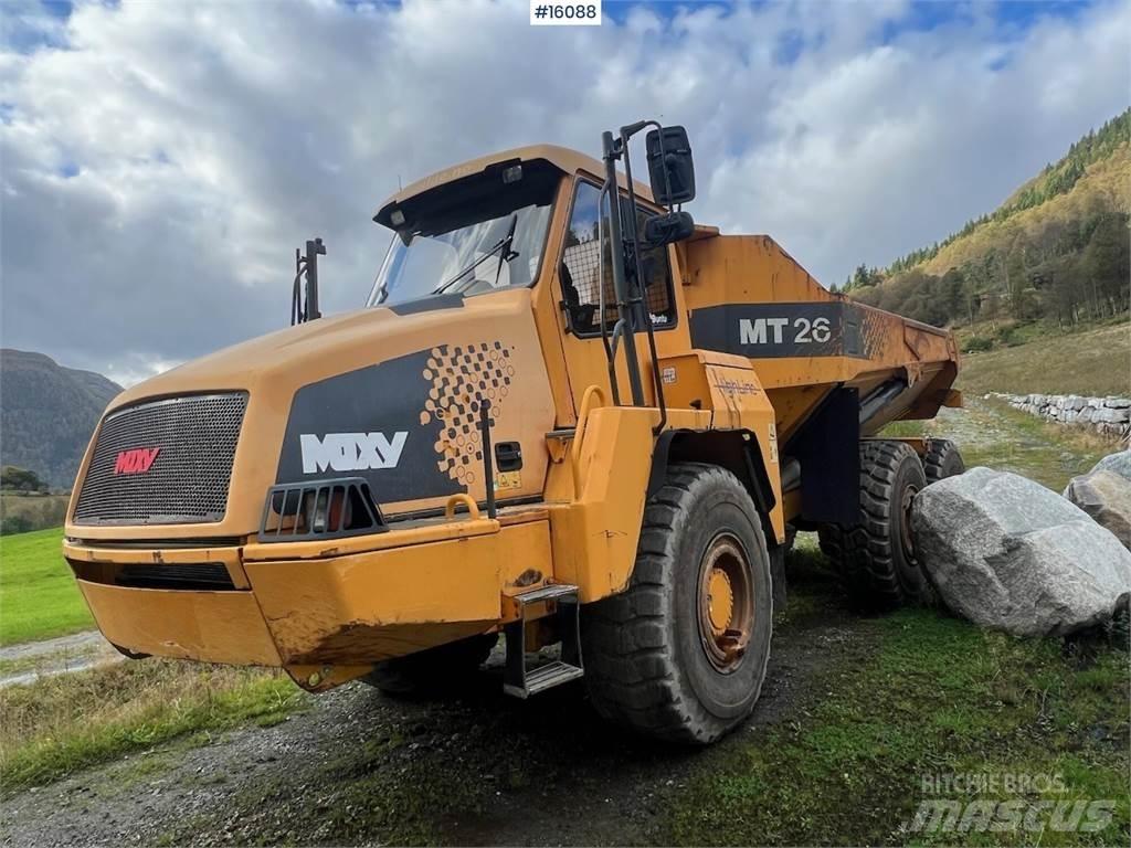 Moxy MT26 dumper. Minitractor de teren
