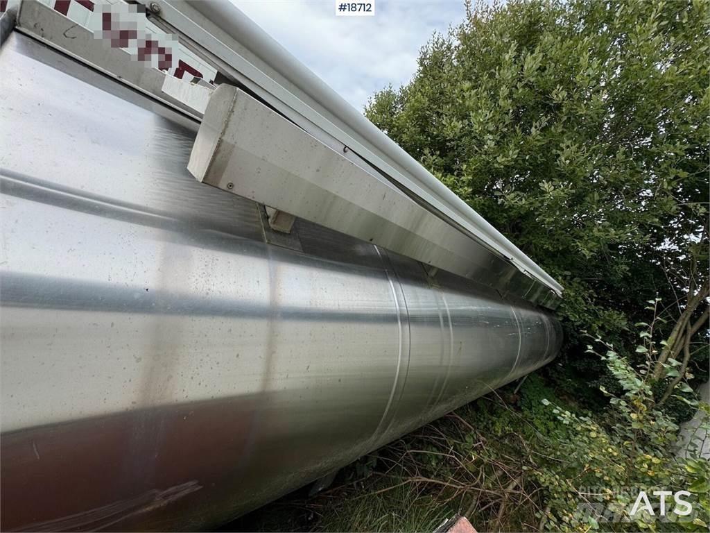  Tank on hook frame. Transport - Altele