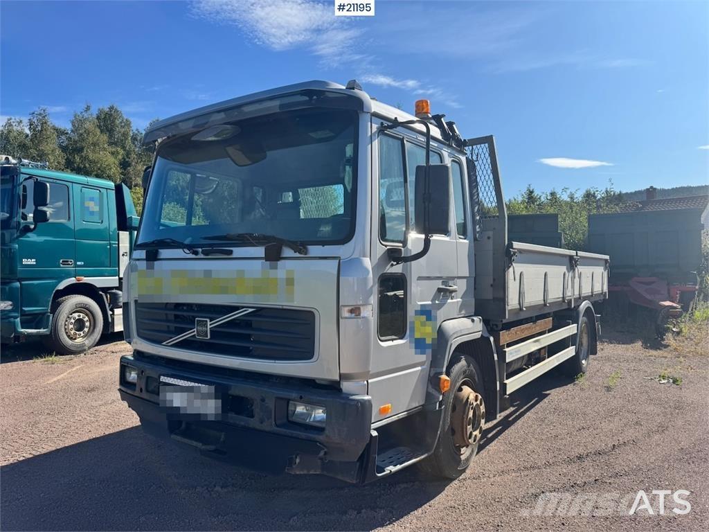 Volvo FL250 Truck. Camioane platforma/prelata