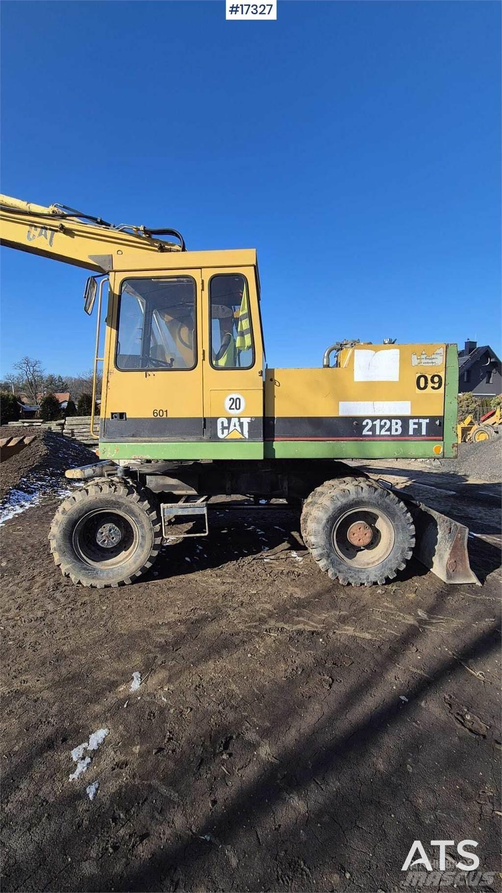 CAT 212BFT Excavatoare cu roti