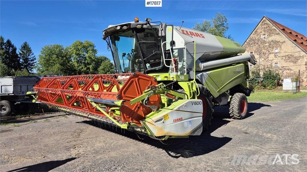 CLAAS Tucano 440 Combine de secerat