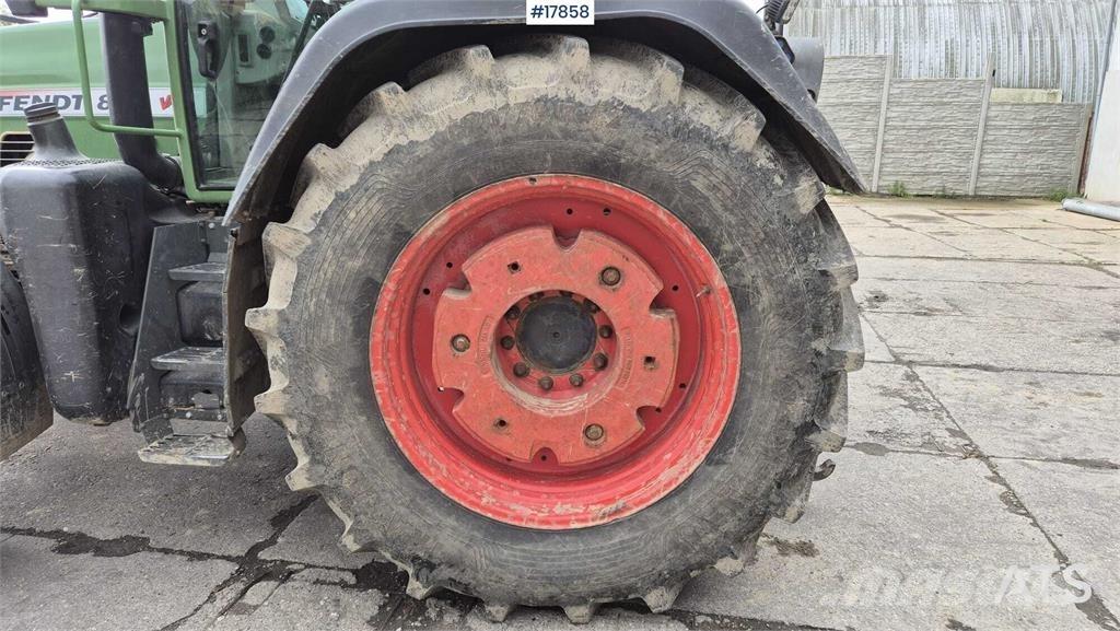 Fendt Vario 820 Tractoare