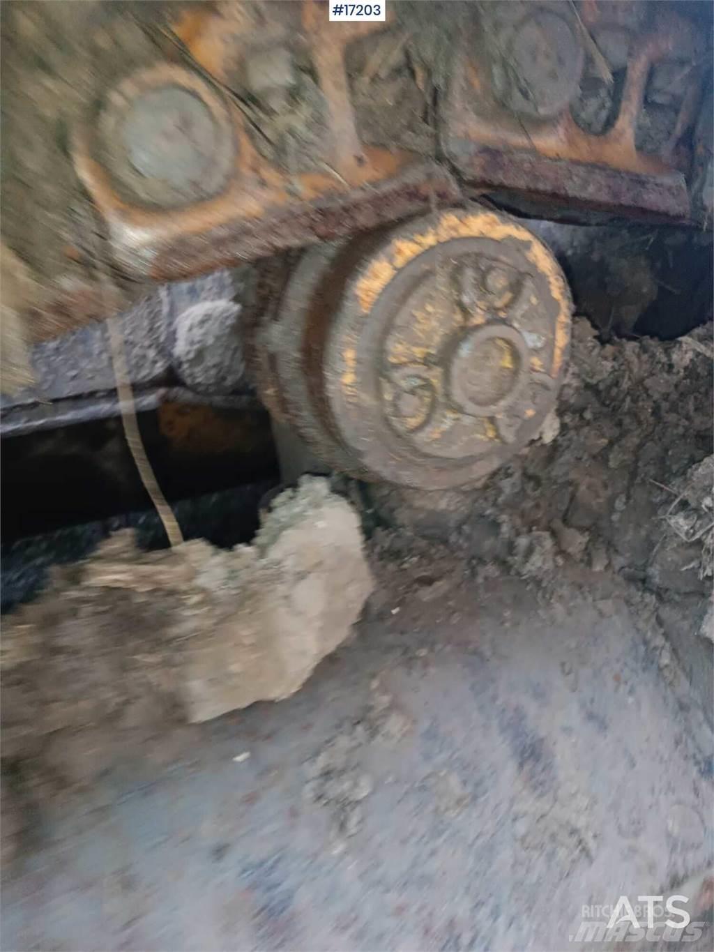 Hanomag D700 C Buldozere pe senile