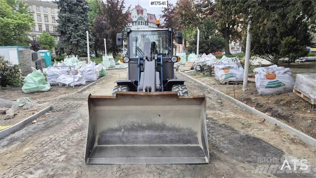 Hitachi ZW 75 Incarcator pe pneuri