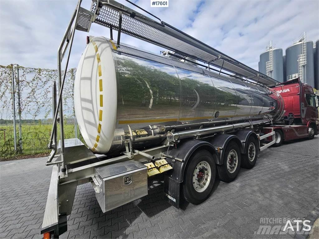 Magyar 6 Ms 2B6 07 Cisterna semi-remorci