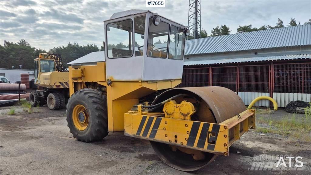 Stavostroj VV 111 Compactoare monocilindrice