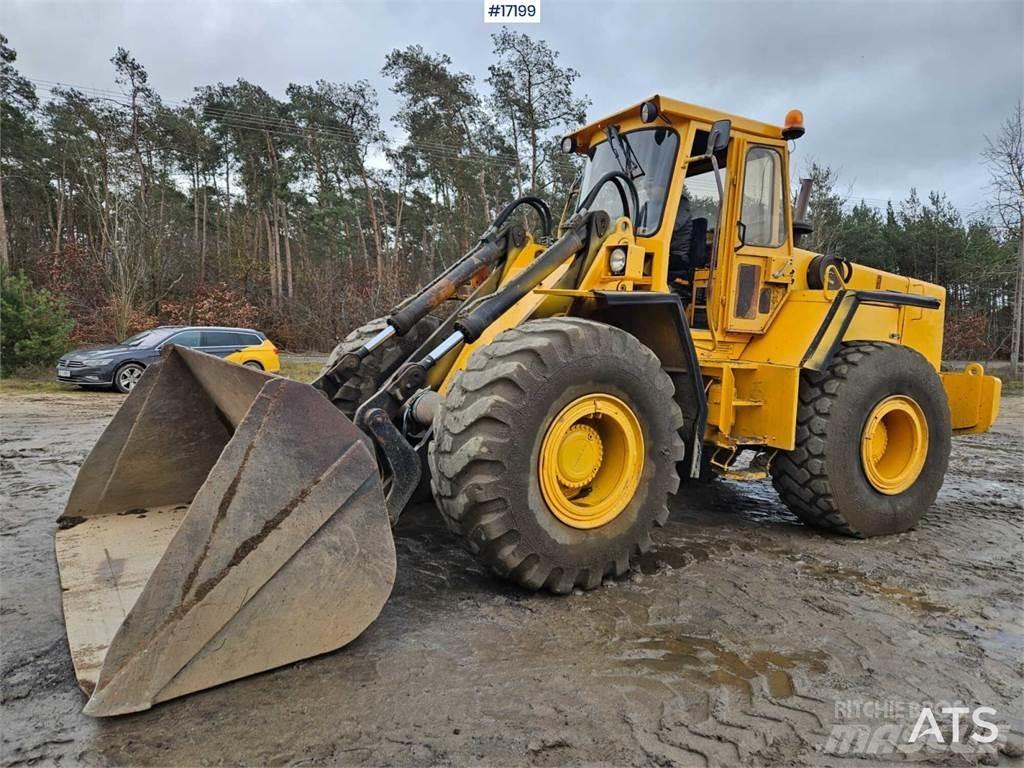 Volvo 4500 Incarcator pe pneuri