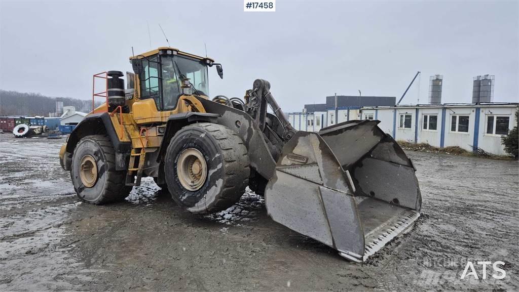Volvo L220H Incarcator pe pneuri