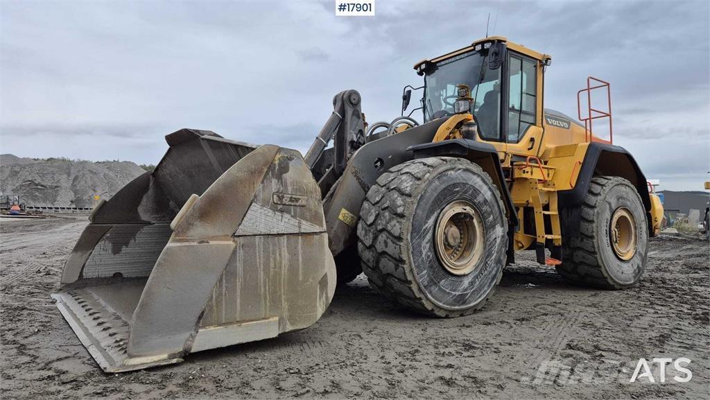 Volvo L220H Incarcator pe pneuri