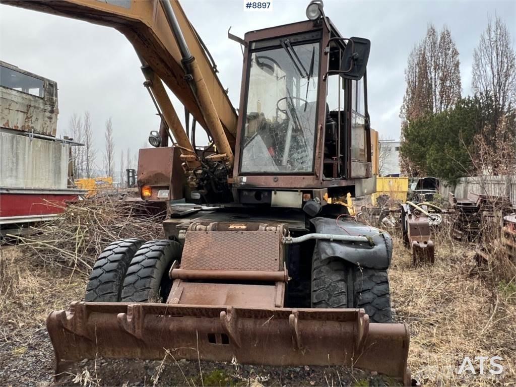 CASE 1088 Excavatoare cu roti