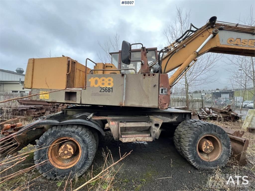 CASE 1088 Excavatoare cu roti