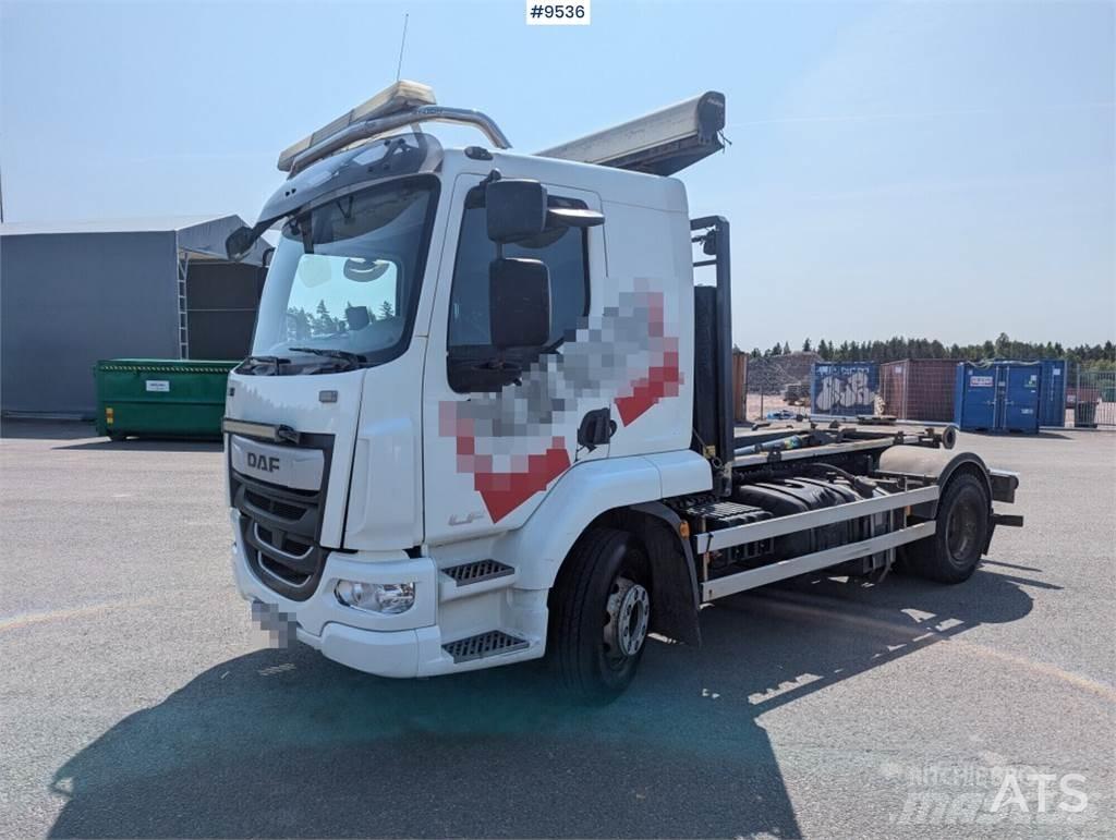 DAF FA LF260I  Camion cu carlig de ridicare