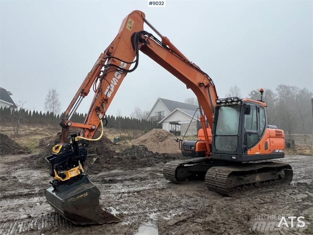 Doosan DX140LC Excavatoare pe șenile

