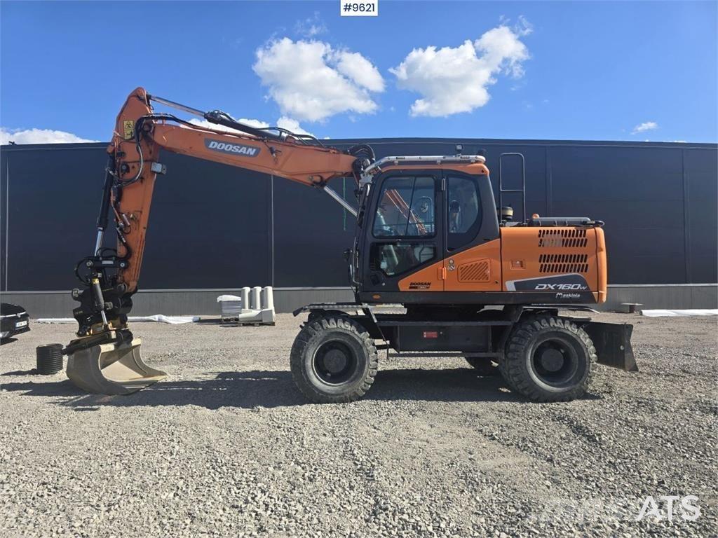 Doosan DX160W-5 Excavatoare cu roti