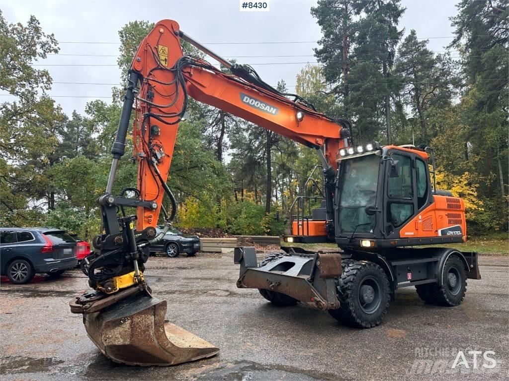 Doosan DX170W Excavatoare cu roti