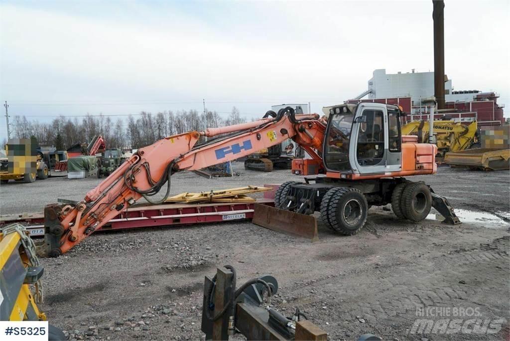 Hitachi EX165W Excavatoare cu roti