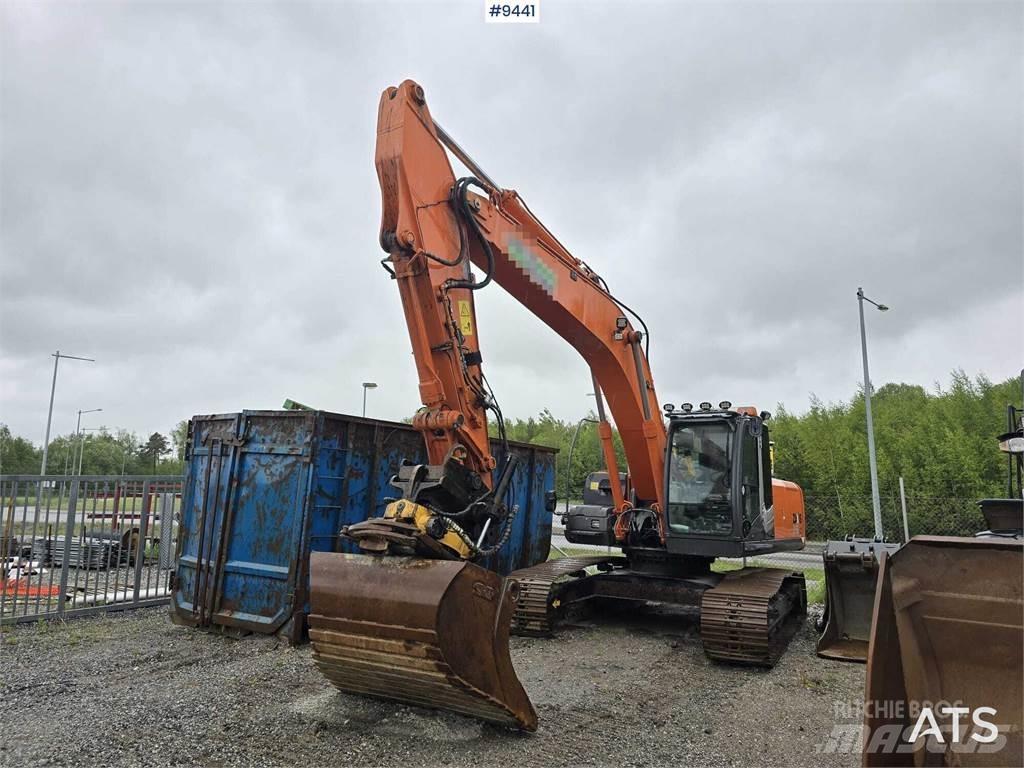 Hitachi ZX 250 LC-3 Excavatoare pe șenile
