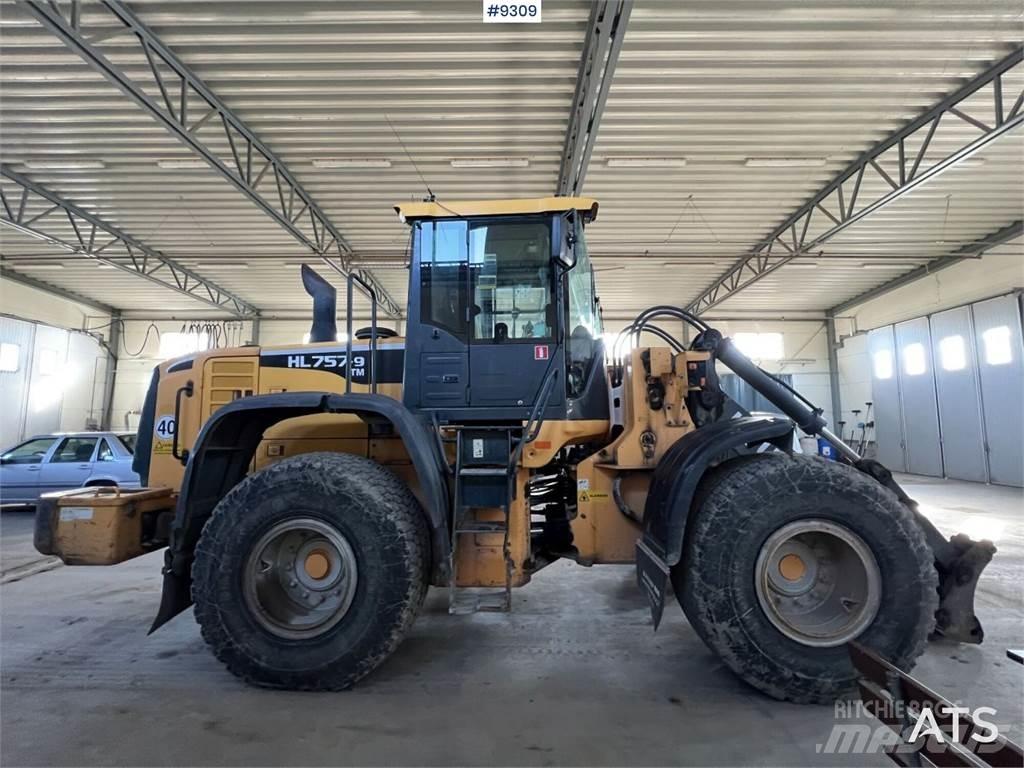 Hyundai HL757TM-9 buldozere pe roti
