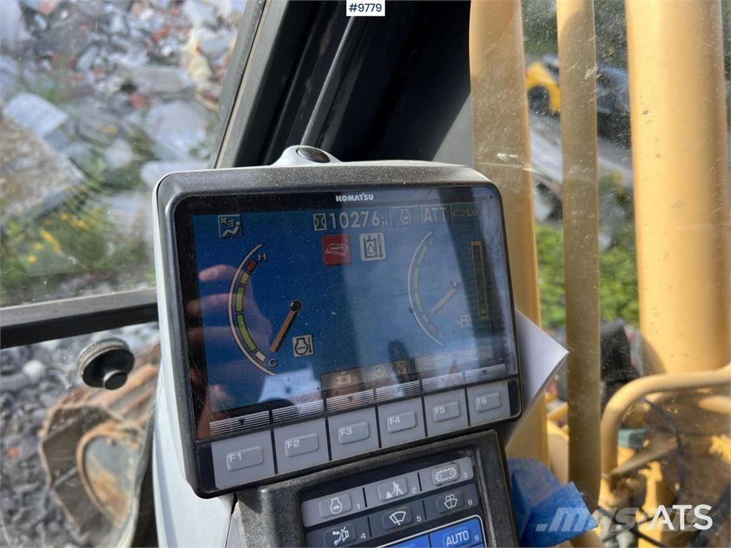 Komatsu PC210LC-8 Excavatoare pe șenile
