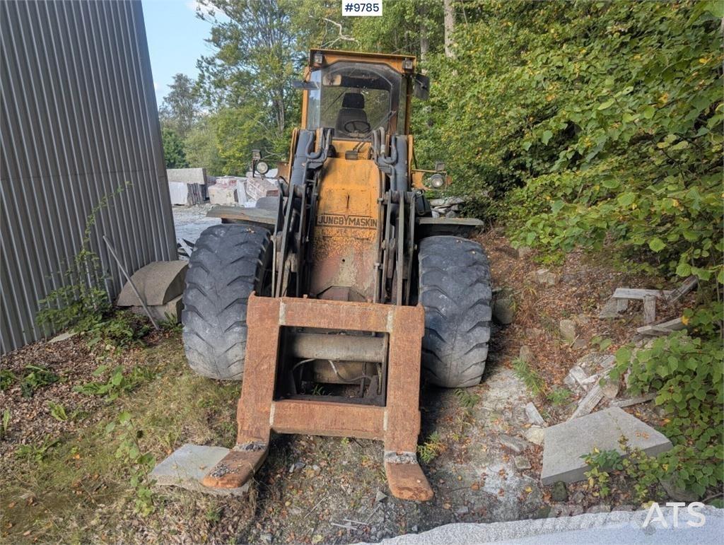 Ljungby L25 Incarcator pe pneuri