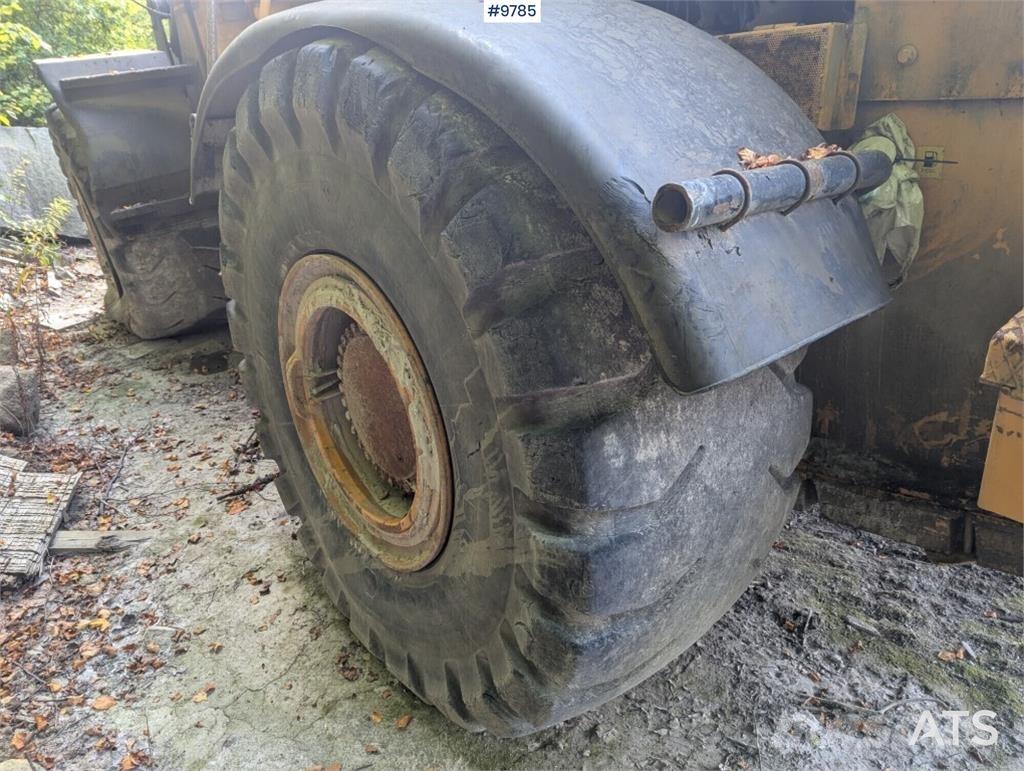 Ljungby L25 Incarcator pe pneuri